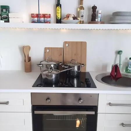 Mit Terrasse In Zentraler Lage شقة