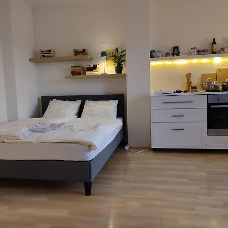 Apartment Mit Terrasse In Zentraler Lage