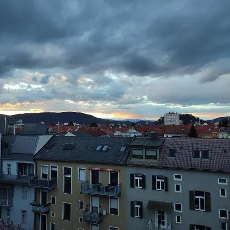 Mit Terrasse In Zentraler Lage Apartment Graz