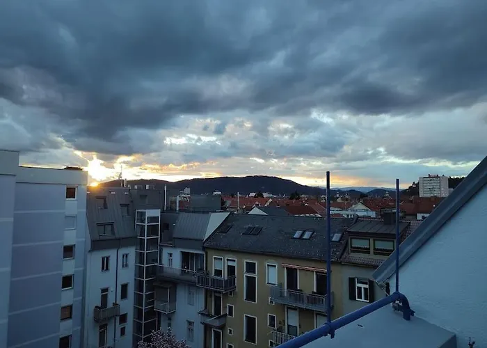 Mit Terrasse In Zentraler Lage